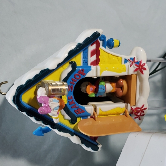 1993 Mickey’s Clock Shop Animated Disney/ Mr. Christmas Musical Display - Picture 6 of 7